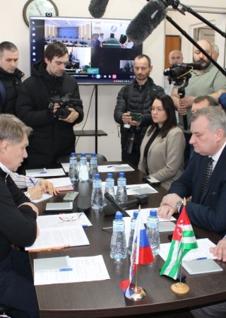 Михаил Мурашко посетил открывшийся в абхазской больнице телемедицинский центр