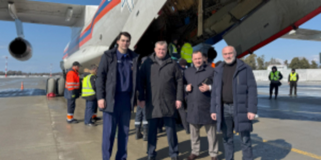 Самолёт МЧС России доставил пациентов из аэропорта "Сухум" в Москву
